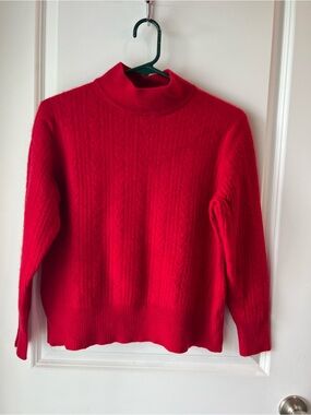 Katherine Kelly Red Cable-Knit cashmere mock neck Sweater. XL